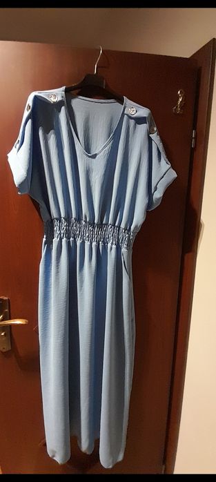 Sukienka kolor niebieski