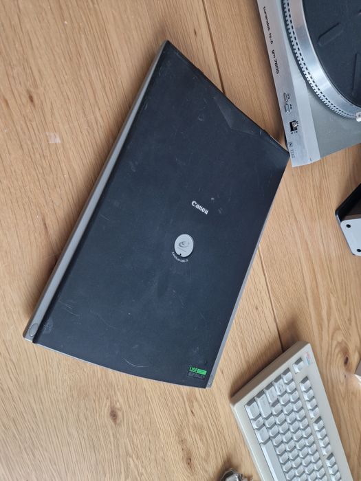 Skaner canon canoscan lide 25