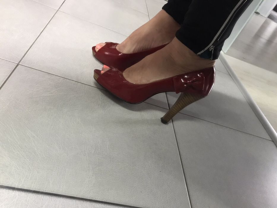 Guess by Marciano czerwone szpilki buty 38