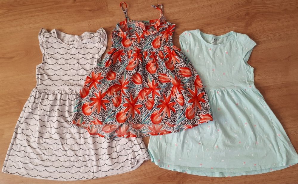 Sukienki dla dziewczynki różne ceny