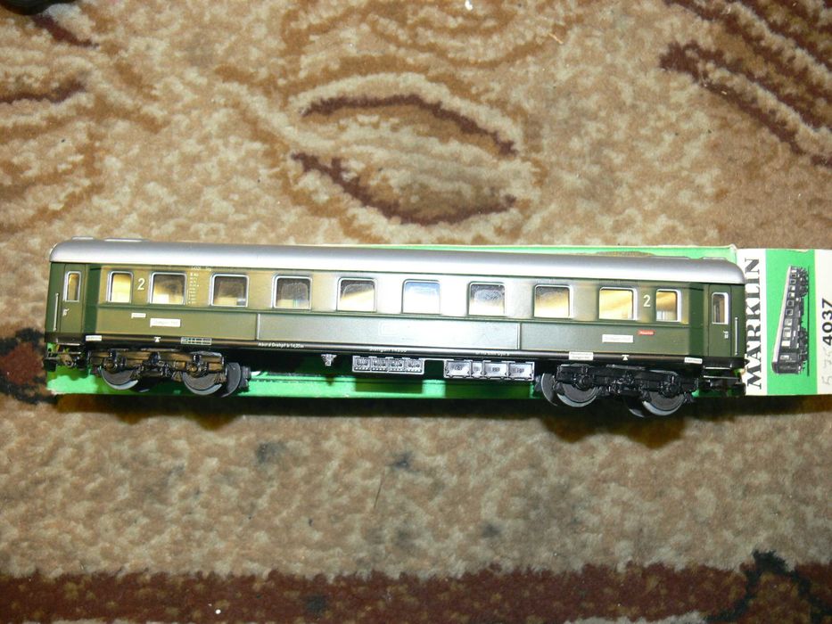 Wagon Märklin 4037 D-Zug-Wagen DB 2. klasy – z pudełkiem ok. 1959–1971 Ideał