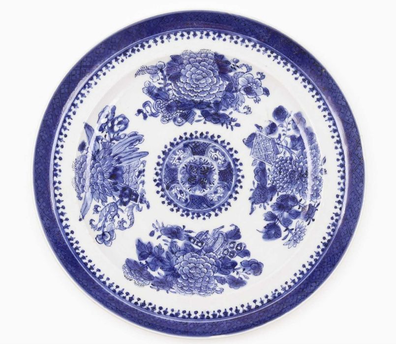 Raro prato de porcelana da China Azul e Branco Séc. XVIII/XIX