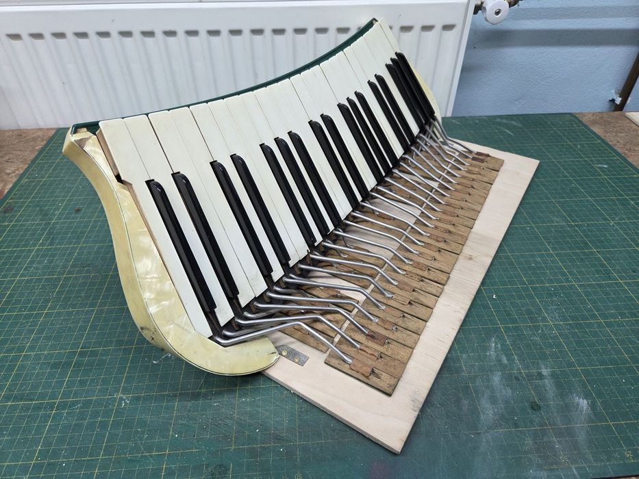 Klawiatura księżycowa do akordeonu
