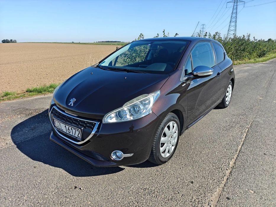 Peugeot 208