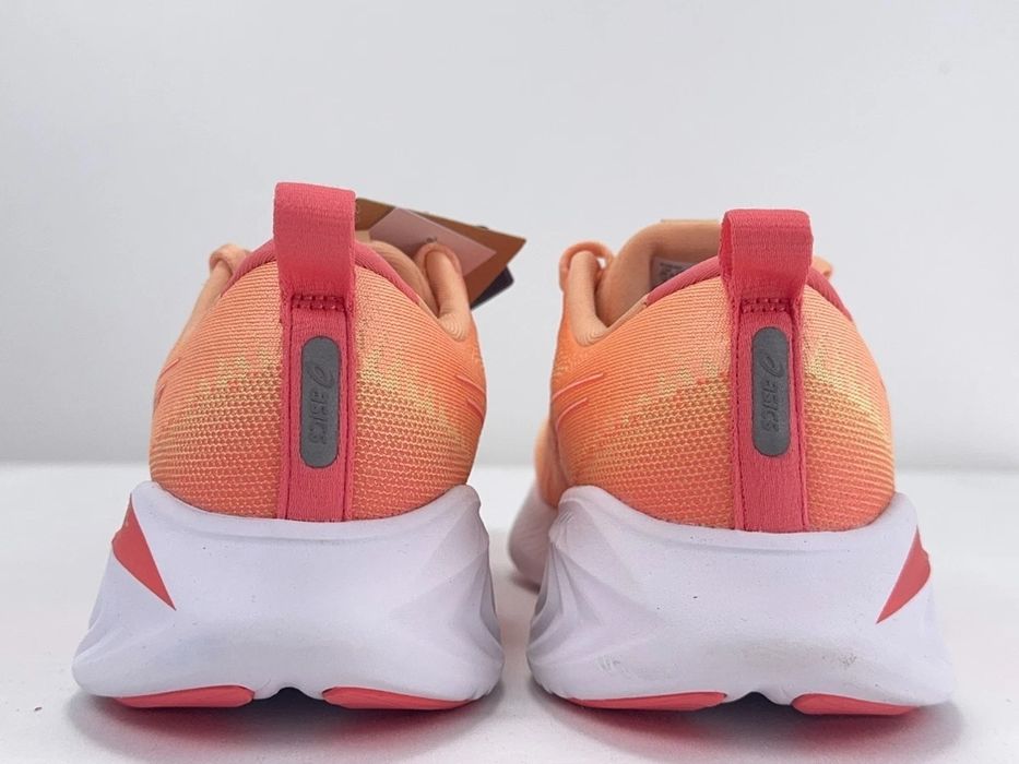 Кросівк Asics GEL-CUMULUS, модель 2022 року.Розмір 39,5(устілка 25 см)