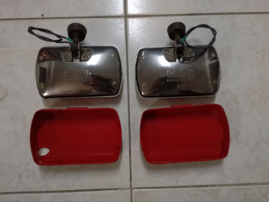 Faróis Marshall amarelos retangulares