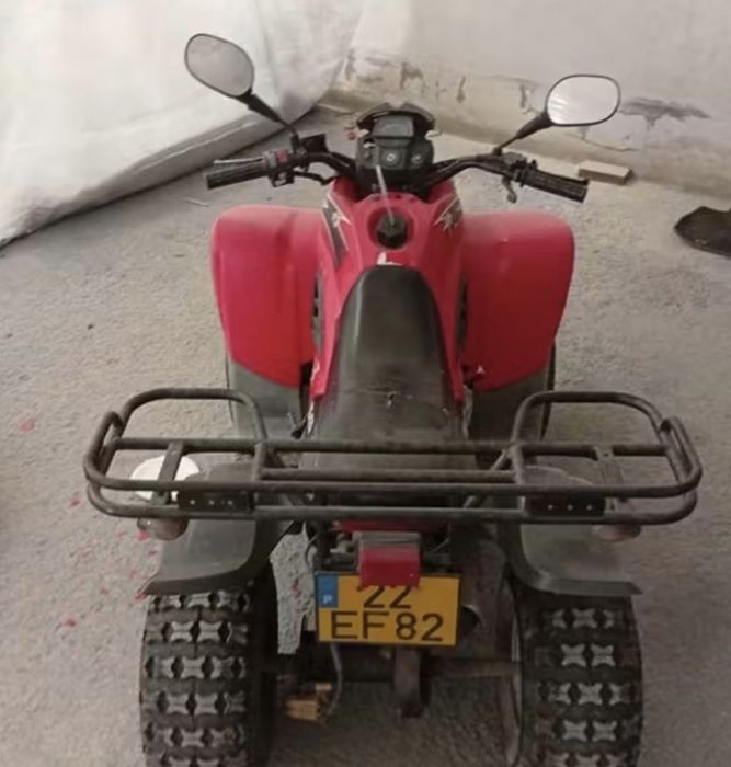 Troco Moto 4 com Matrícula