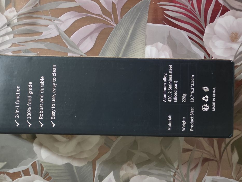 Praska do czosnku 2 w 1