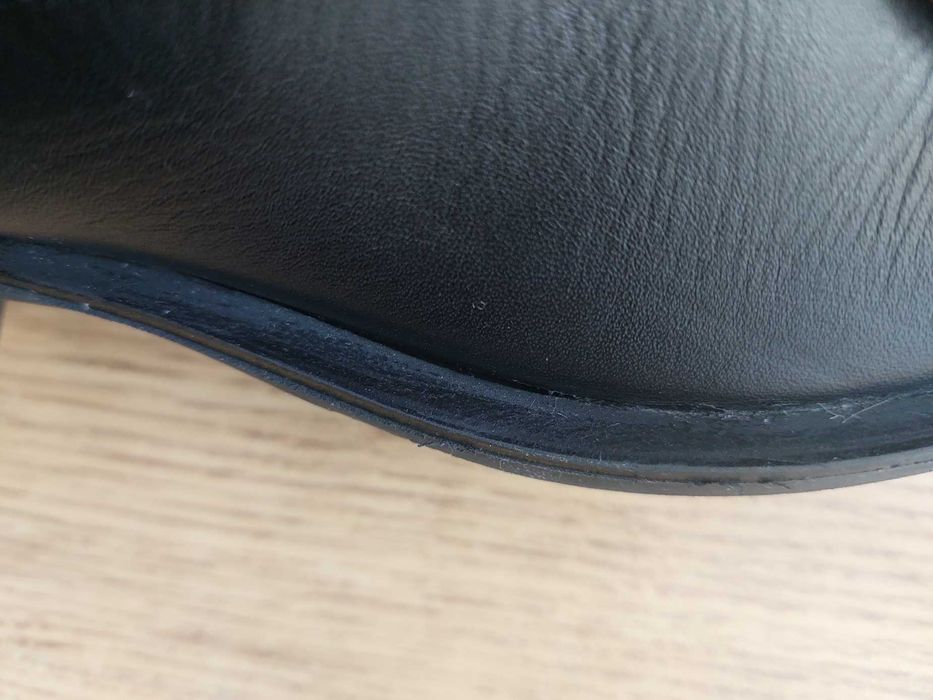 Skóra 35,Gino Rossi, czarne sztybety