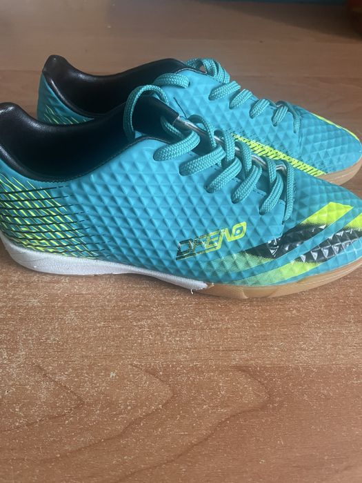 Футзальні дитячі кросівки