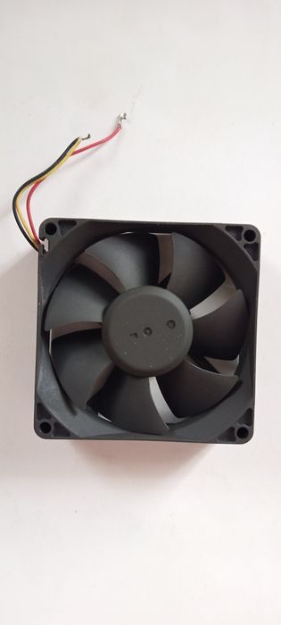 Кулери, охолодження для комп'ютера, вентилятори