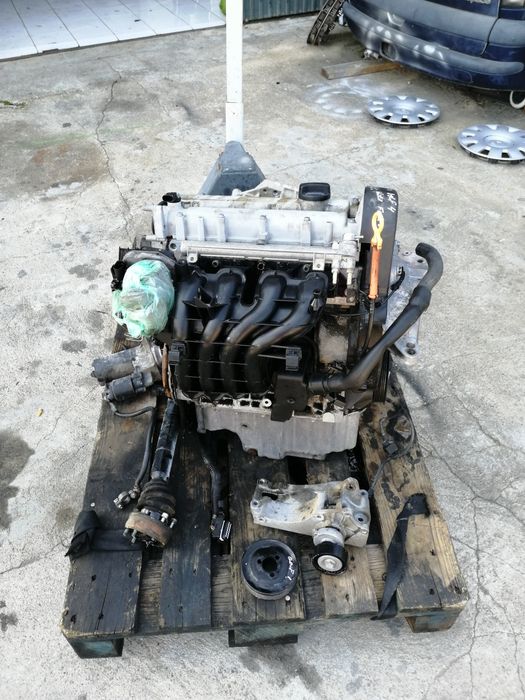 Venda de peças Volkswagen Golf lV 1.4 gasolina 16 Válvulas ar condicio