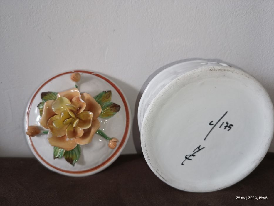 Szkatułka Włoska Porcelana