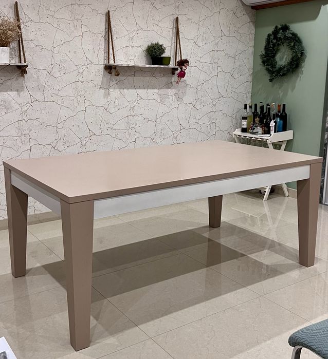 Mesa de jantar + 6 cadeiras - como novo