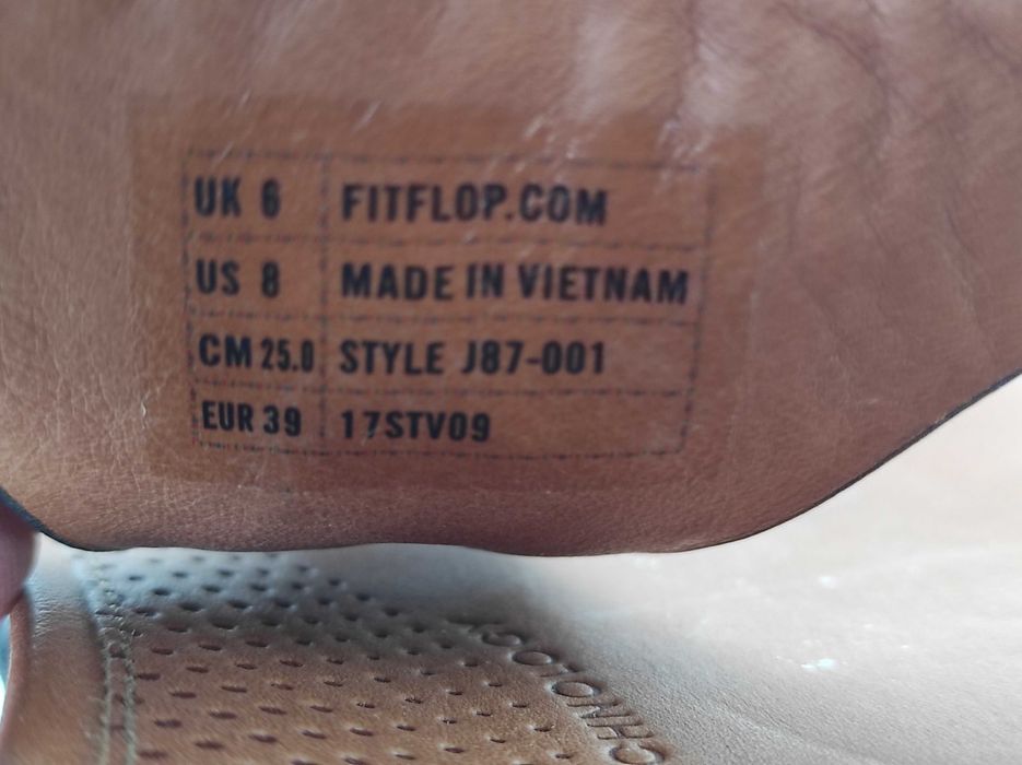 Шлепки,вьетнамки кожанние ортопедические Fitflop р.39