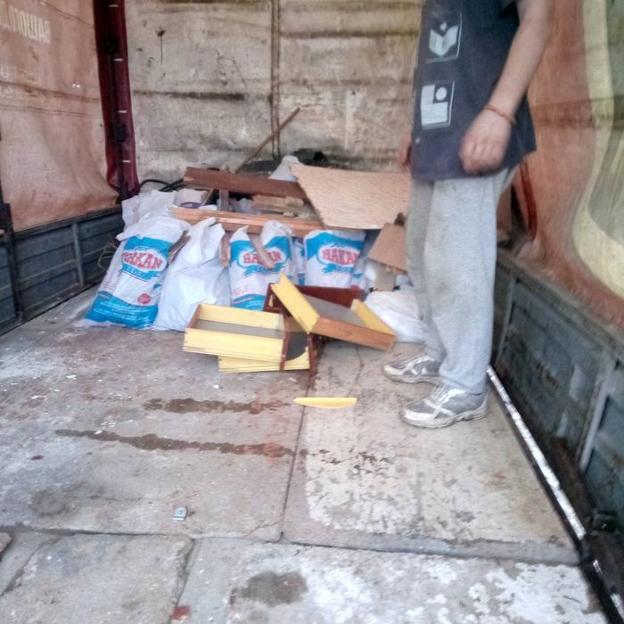 Вивоз хлама.   Вивіз сміття будівельного побутового.