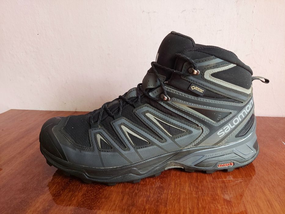 Ботінки тактичні трекінгові фірми 
Salomon gore tex оригінал 

Розмір