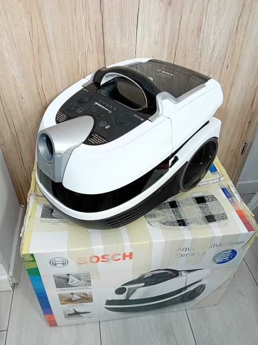 ODKURZACZ BOSCH Aquawash&clean BWD421PRO 2100W Loombard NML