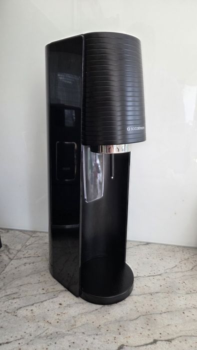 SodaStream jak nowa, czarna do wody gazowanej, napoi