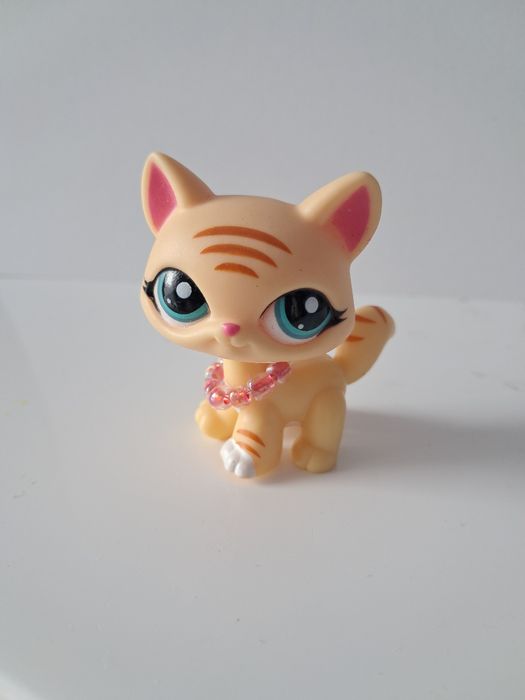 Littlest pet shop lps