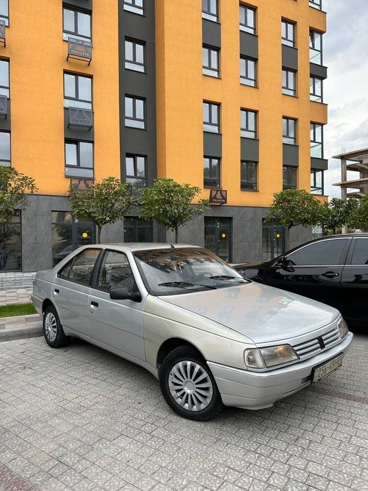 Продам автомобиль Пежо 405