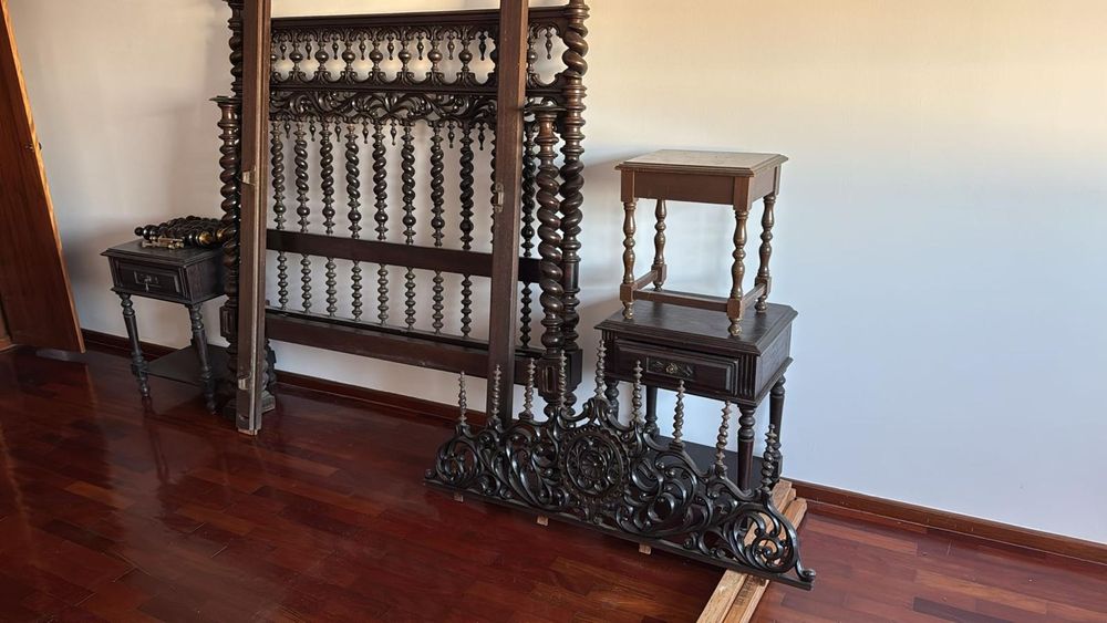 Vários moveis antigos para venda