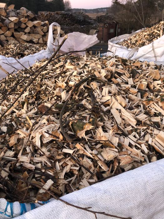 Zrębka do ściółkowania ogrodu podsypywania świerza pakowana luz