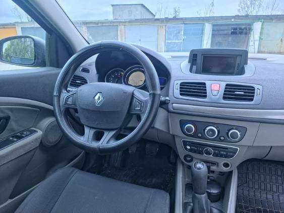 Renault Megane |||  Hatchback 2011 - 1.6 Benzyna - 160 tys. km - Odpala - Poduszki OK - Klima sprawna