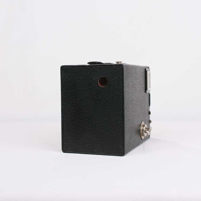 Máquina fotográfica Kodak Six-20 Brownie Junior