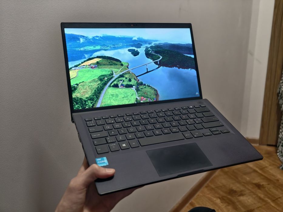 Laptop Asus expertbook b1400c intel i3 11gen. 8gb ram/512ssd