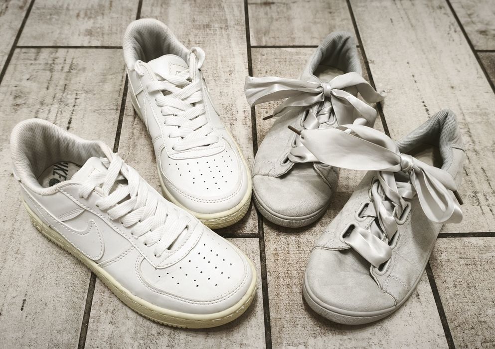 Zestaw dwóch lat  butów