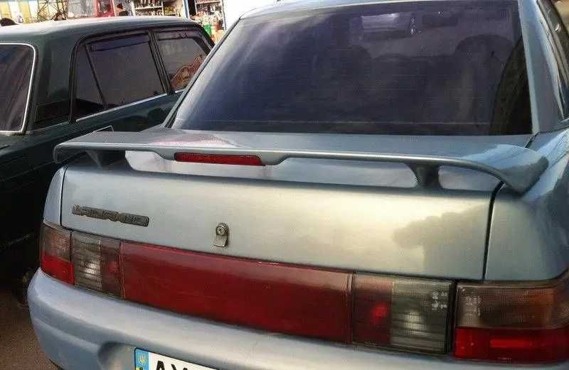 Спойлер ВАЗ 2110 на кришку багажника (під завод )