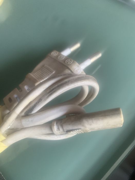 шнур питания с вилкой