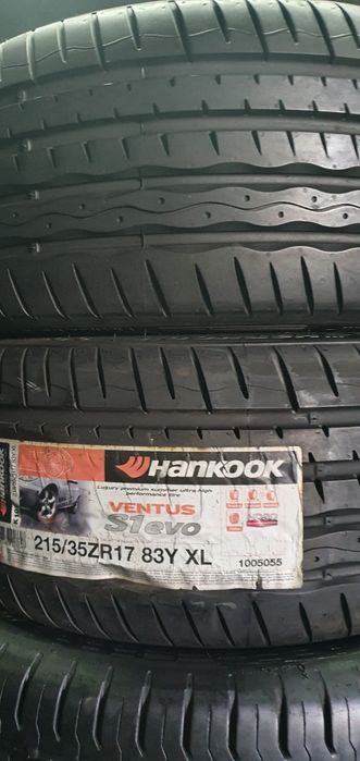 Pneus  215/35/17