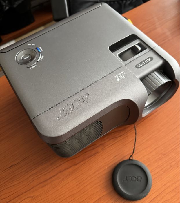 Projektor Acer XD1170D - stan bardo dobry