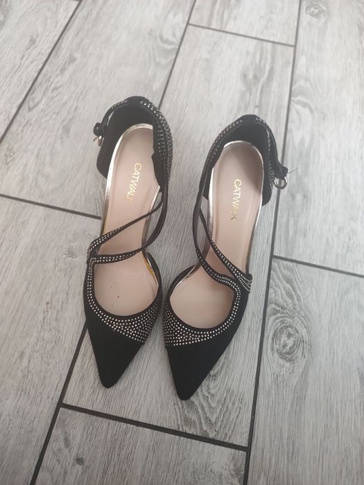 Damskie eleganckie buty na wysokim obcasie