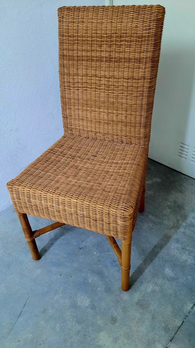 Cadeira de quarto em verga.