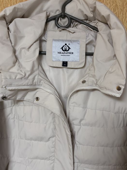 Весняна куртка розмір 44-46