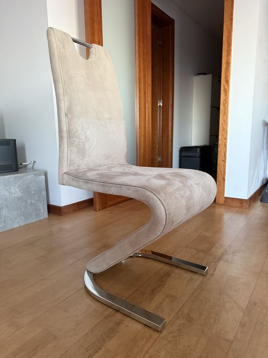 4 Cadeiras para sala de jantar beje/acinzentado (RESERVADO)