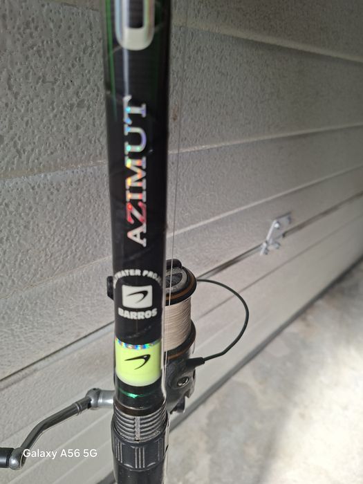 Cana surfcasting 4.5m com carreto com 150 m de multi filamentos