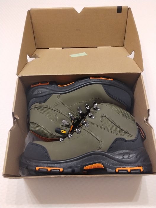 Nowe buty robocze r.39