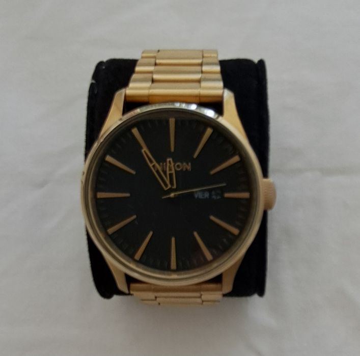 Relógio nixon gold