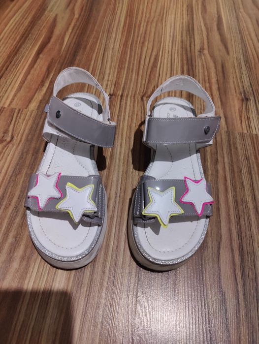 Sandałki Bartek rozm 38
