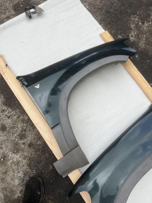 Крыло форд эскейп ford escape 2002 год