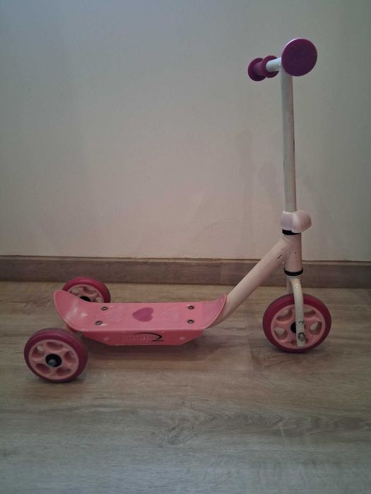 Vende-se Trotinete Infantil Menina