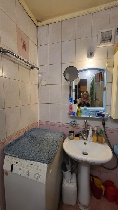 Продаю 2 квартиру з гаражем і власним двором