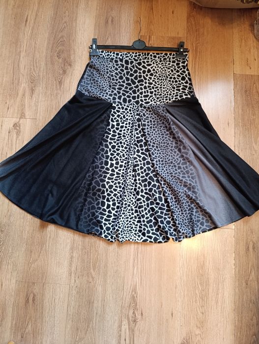 Wełniano - angorowa spódnica r.40/42 Juma mix wzorów.