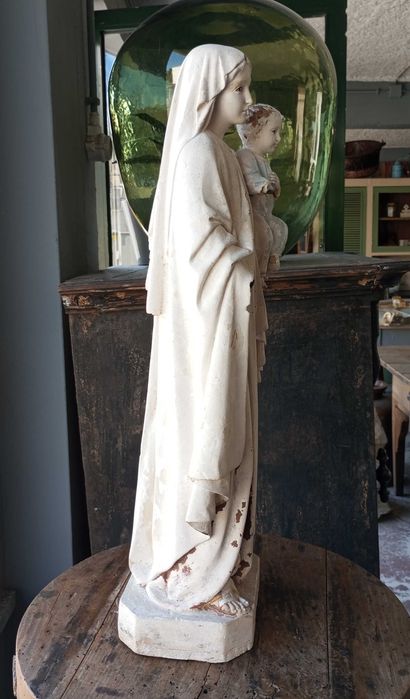 Antiga escultura em gesso Nossa Senhora com o Menino