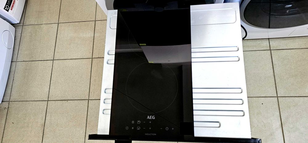 Płyta indukcyjna AEG IKB32300CB | 2 strefy grzewcze | 29cm | gw6mcy