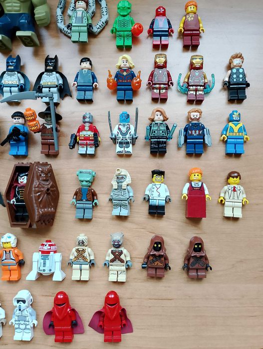 Coleção de Minifiguras LEGO de Vários Temas (Batman, StarWars, Marvel)